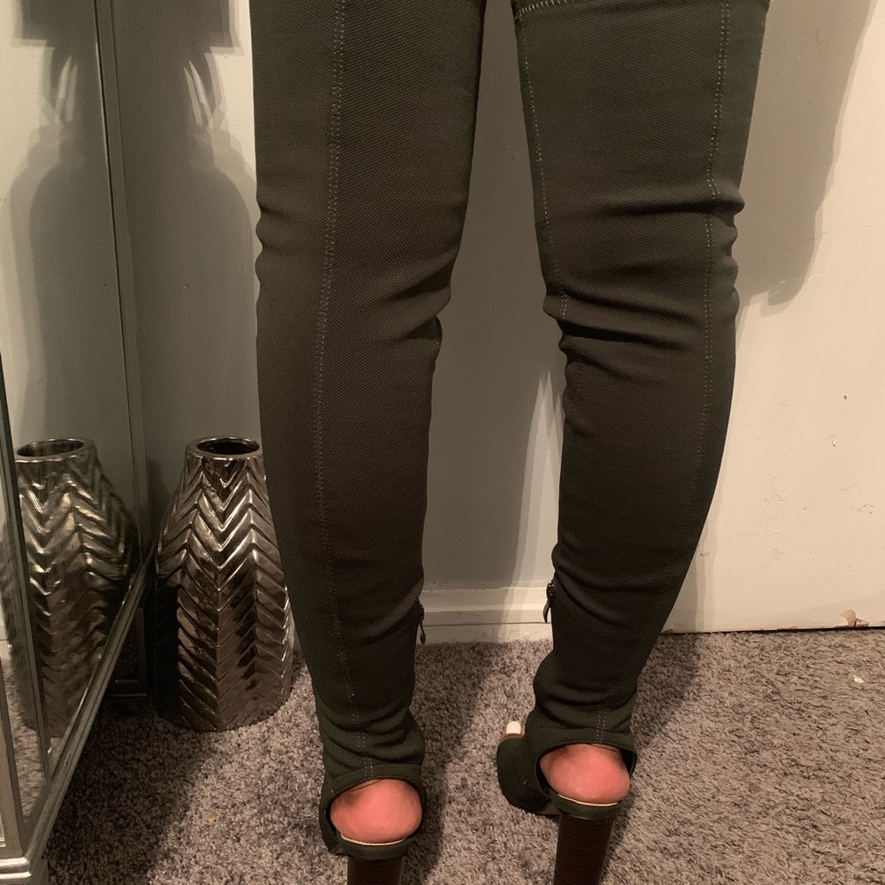 Green boots - Picture 4 of 4